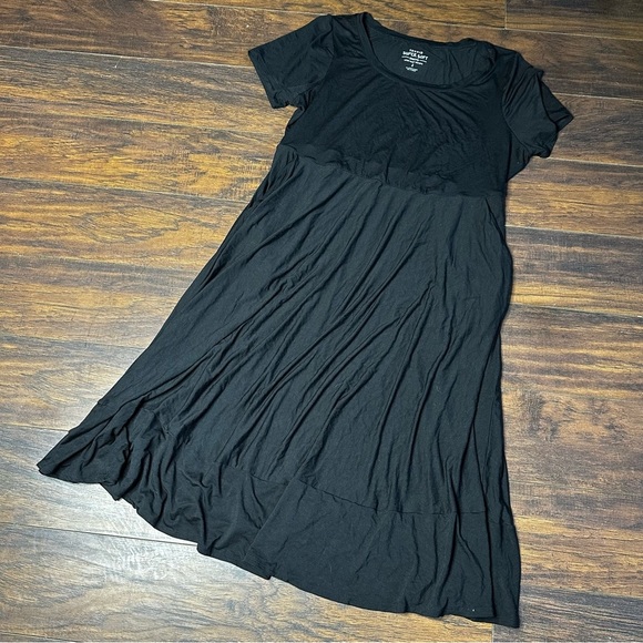 torrid Dresses & Skirts - Torrid Super Soft Short Sleeve Midi Dress